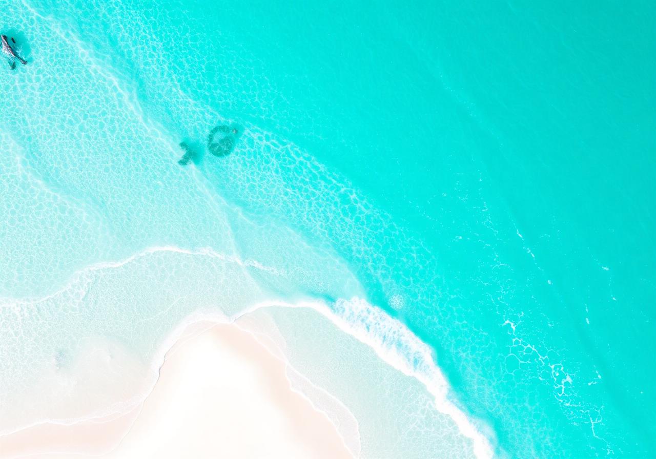 Turquoise water at Grace Bay Beach